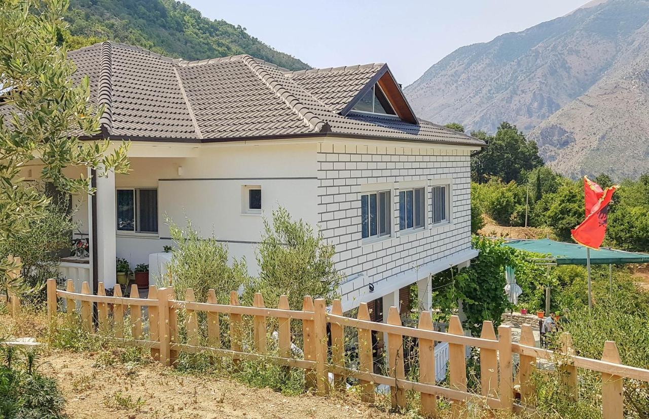 Villa Goliku Peshtan Exterior photo